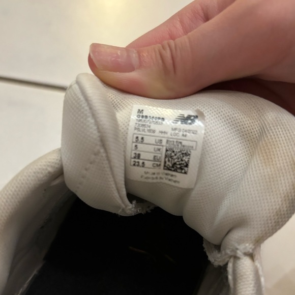 New Balance White 550s - Picture 3 of 5